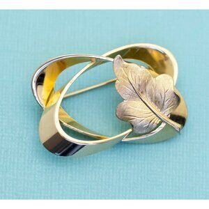 Vintage Abstract Gold Tone Leaf Elegant Brooch - E8